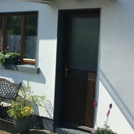 Kerstin'S B&B * Raheen Bridge