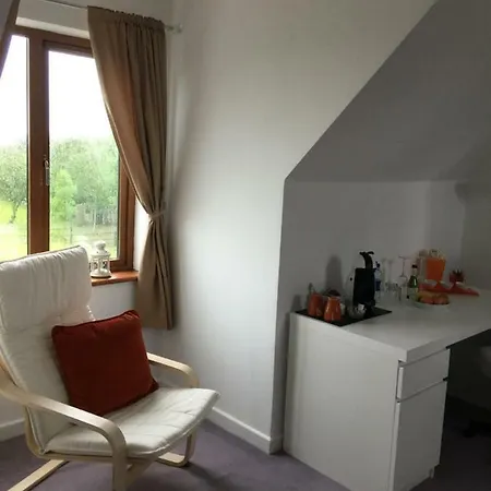 Kerstin'S B&B * Raheen Bridge